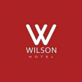 Hoteles Wilson Radio logo